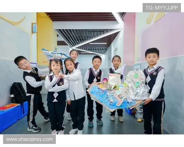 少年创新点亮申城 2025 上海模型节开赛